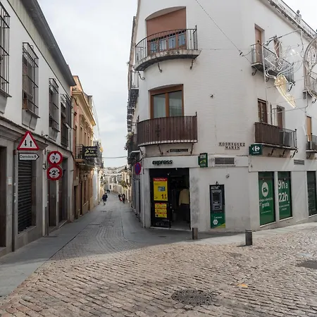 아파트 Bhost - Super Lopez *