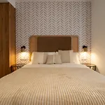 Bhost - Super Lopez Apartmán *